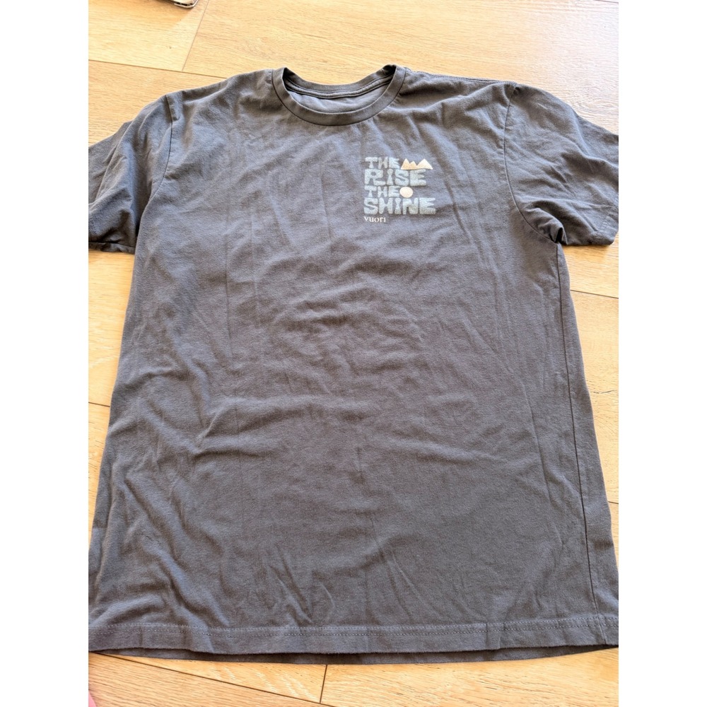 Vuori Graphic Tee Mens Large Gray Rise The Shine Short Sleeve 404